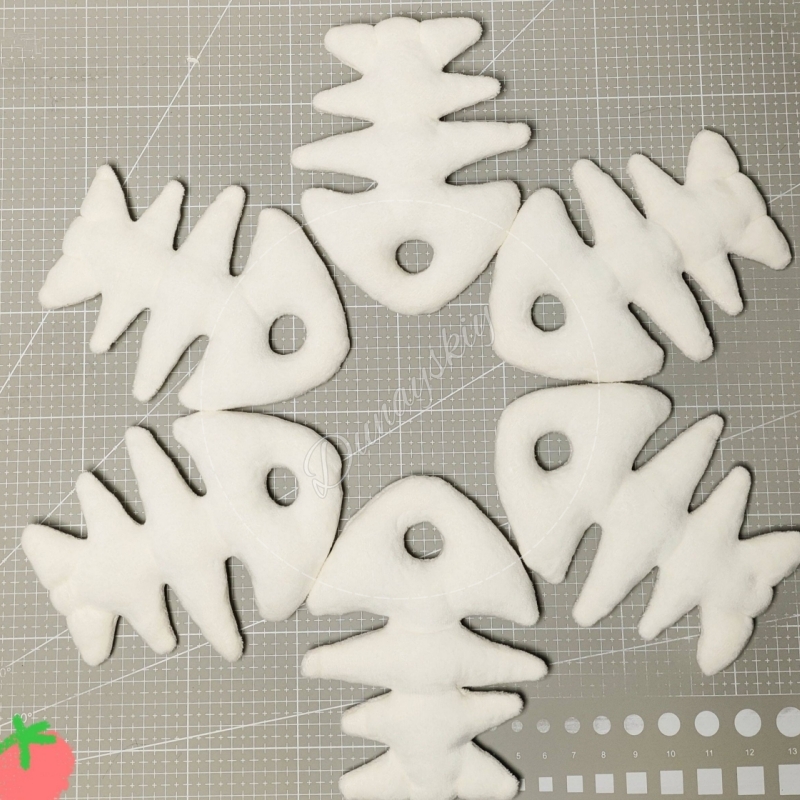 Chaveiro de Pelúcia Espinha de - Fishbones Cosplay Prop avaliação e preço
